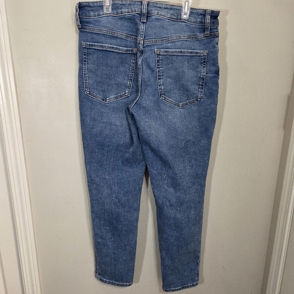 ⭐️Old Navy High Rise Extra Stretch Blue Jeans Size 10 - Picture 2 of 5